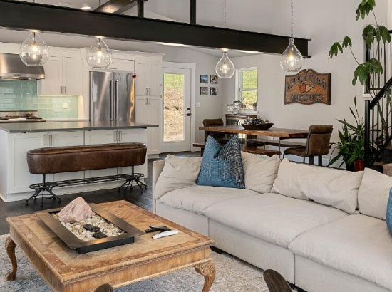 Loop Ave House